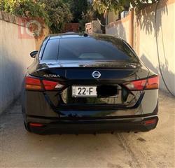 نيسان ألتيما